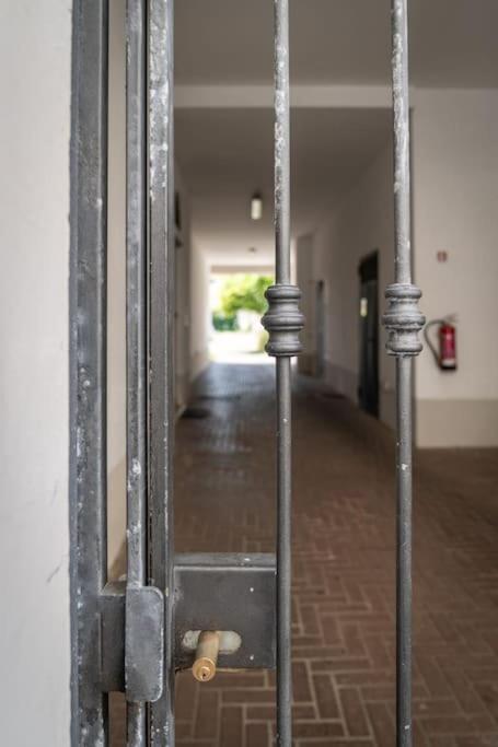 22 Home - Parcheggio Privato - Accogliente - Collegamento Sardegna E Corsica Livorno Luaran gambar
